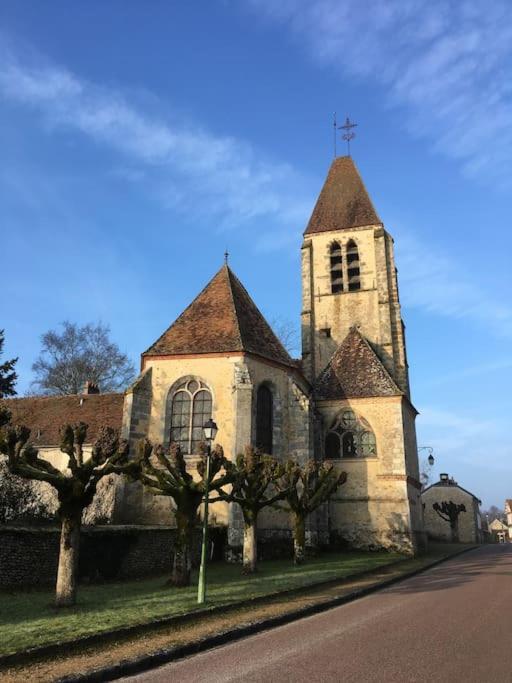 Gite D'Etape Du Tilleul, 4-8 Personnes La Celle-les-Bordes Экстерьер фото